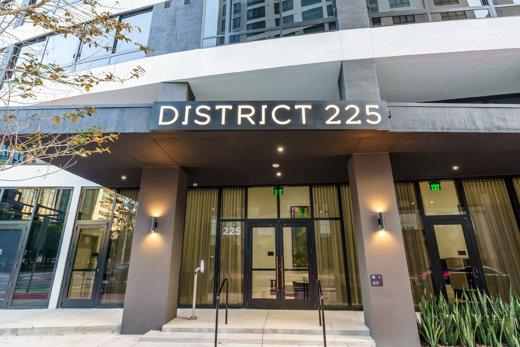 District 225 Unit 2107 Miami