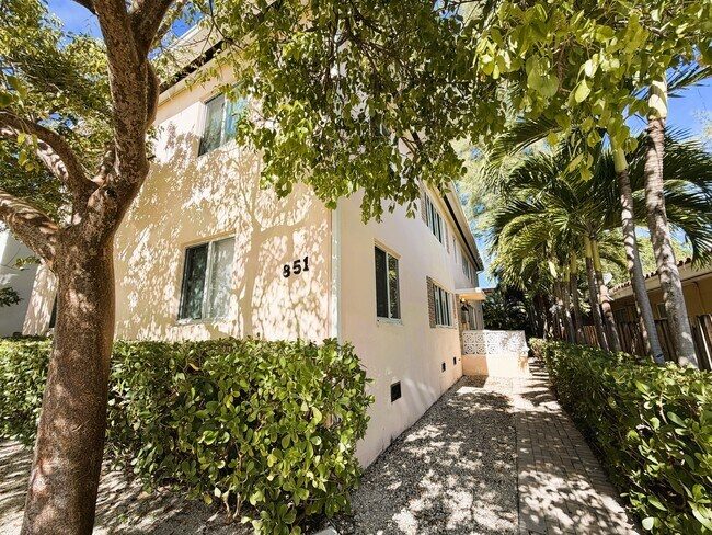 851 80th St, Miami Beach